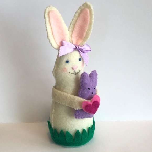 Hand-sewn felt Bunny with Purple Marshmallow Treat hand crafted Easter basket - Picture 3 of 5
